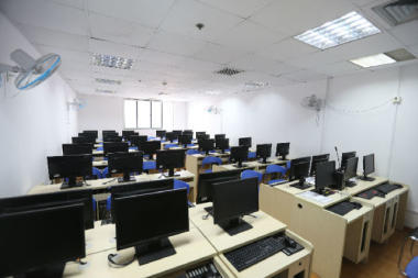 上海平面設(shè)計軟件培訓(xùn) Adobe認證——開啟就業(yè)之門的通行證